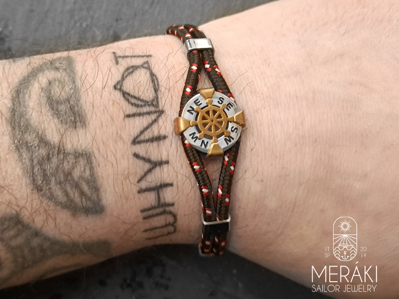 Bracciale Itziar con timone dorato e punti cardinali