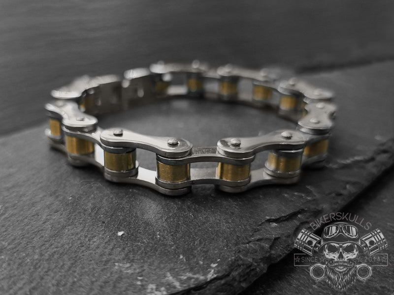 I bracciali Bike chain possono essere di certo adatti a tutti gli uomini che amano gli sport o che si definiscono sportivi.