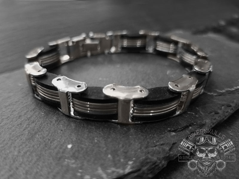 I bracciali Bike chain possono essere di certo adatti a tutti gli uomini che amano gli sport o che si definiscono sportivi.