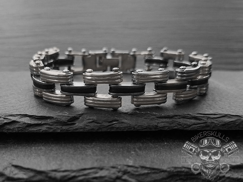 I bracciali Bike chain possono essere di certo adatti a tutti gli uomini che amano gli sport o che si definiscono sportivi.