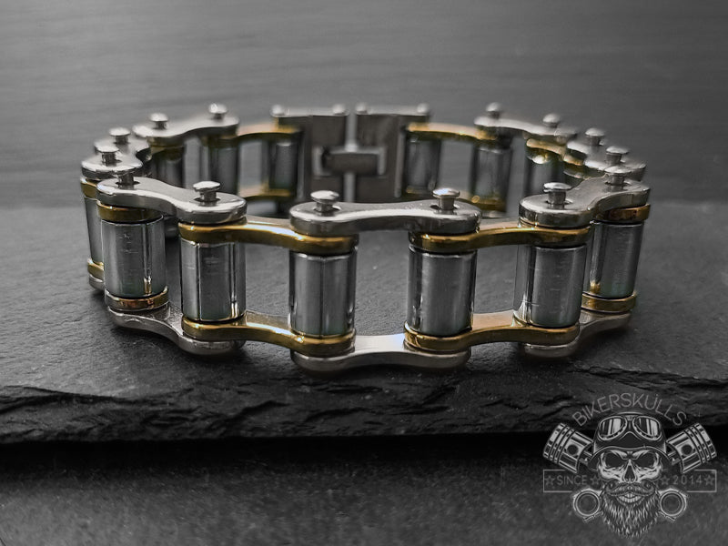I bracciali Bike chain possono essere di certo adatti a tutti gli uomini che amano gli sport o che si definiscono sportivi.