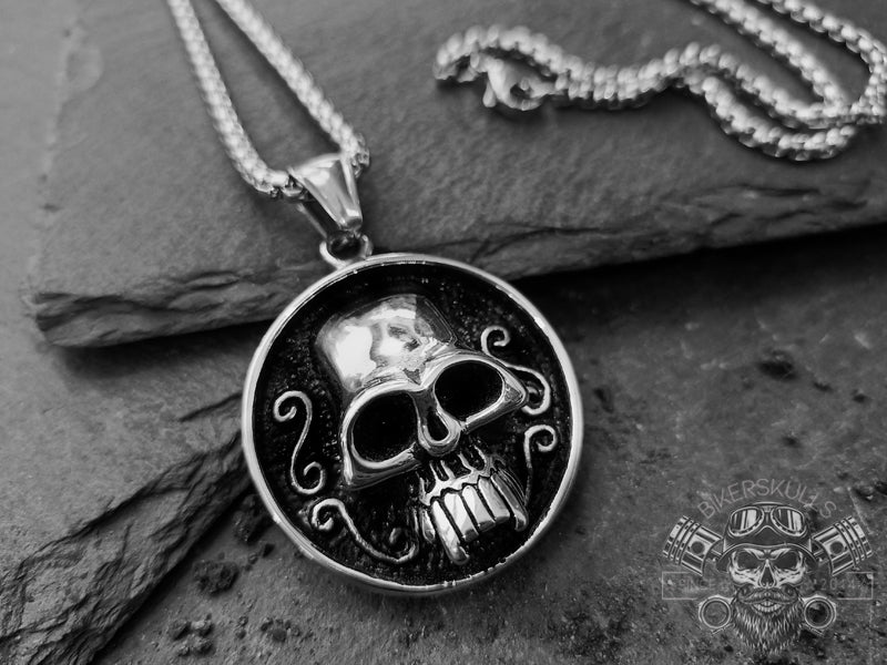 Bikerskulls skull necklace