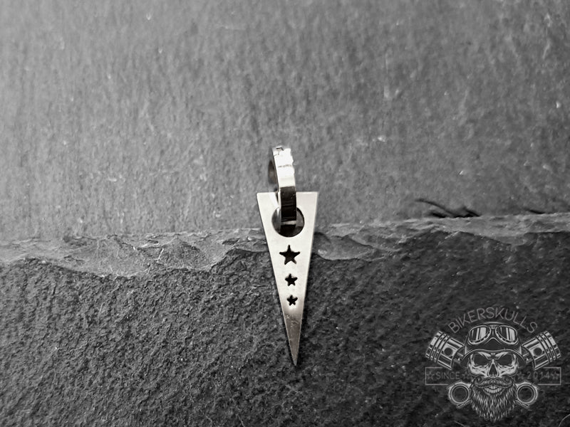 Orecchino a cerchio con pendente triangolare con stelle forate