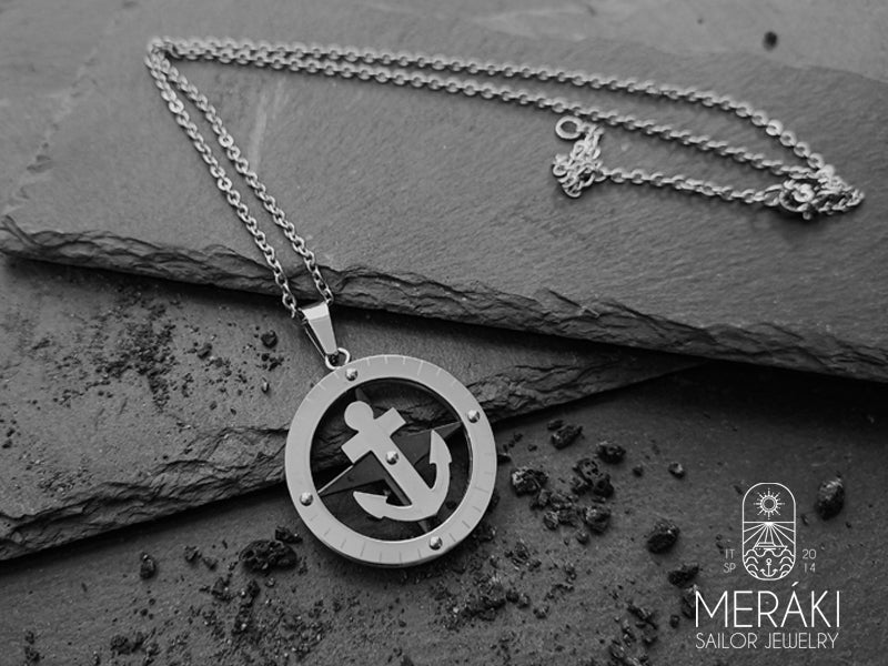 Collana Kai in acciaio con ancora e rosa dei venti