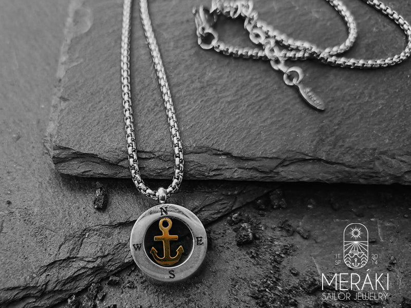 Collana Glauco ancora dorata e punti cardinali