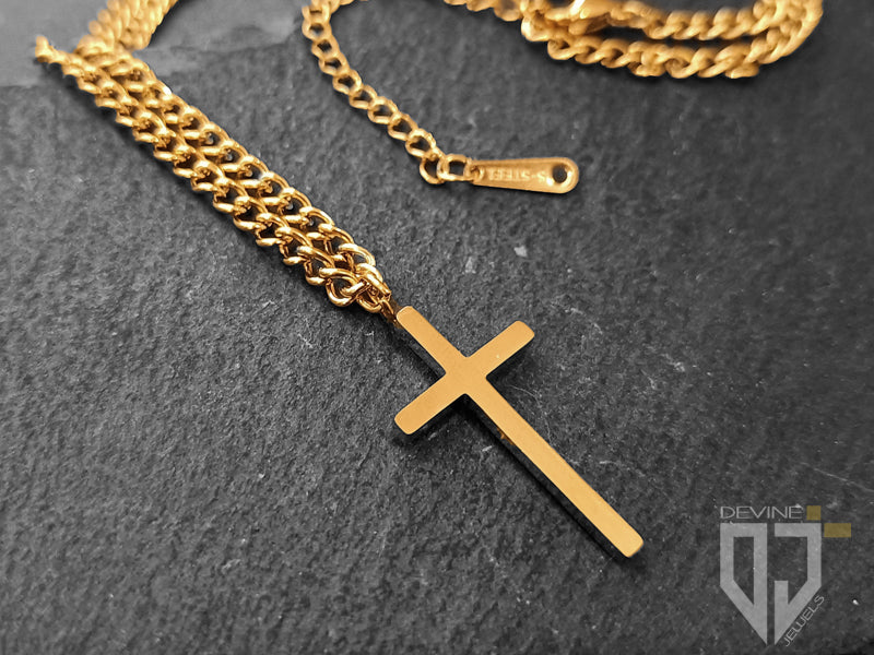  Un pendente e una catena realizzati in acciaio inossidabile resistente caratterizzati da un'alta lucentezza.