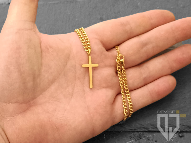 La semplicità del design rende questa collana facile da indossare con un abbigliamento casual o formale, senza dimenticare il simbolo che rappresenta. Un accessorio classico e una vera dichiarazione di fede.