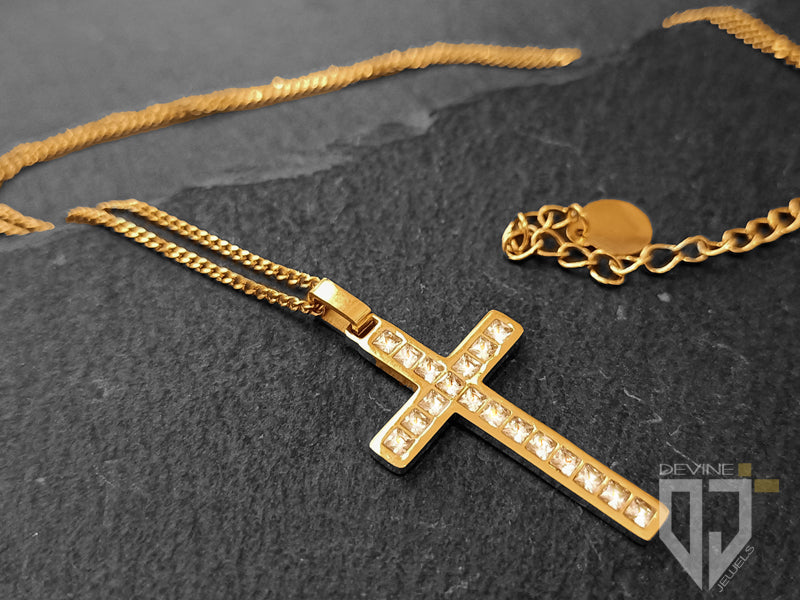 Collana Hertha croce in acciaio dorata con zirconi bianchi