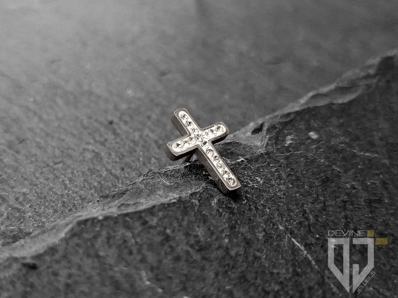 Mono orecchino Ashvin croce con zirconi a lobo argentato