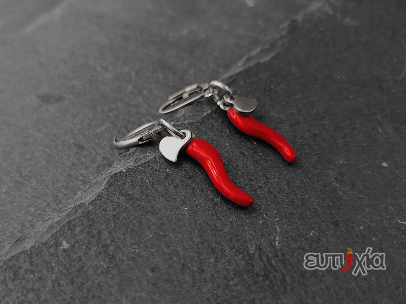 Orecchino Callie con cornetto smaltato e cuoricino in acciaio