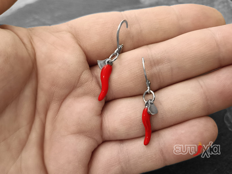 La sua simbologia è diffusa in tutte le civiltà. Avere un cornetto portafortuna sprigiona fortuna e benessere a tutta la famiglia e le generazioni future.