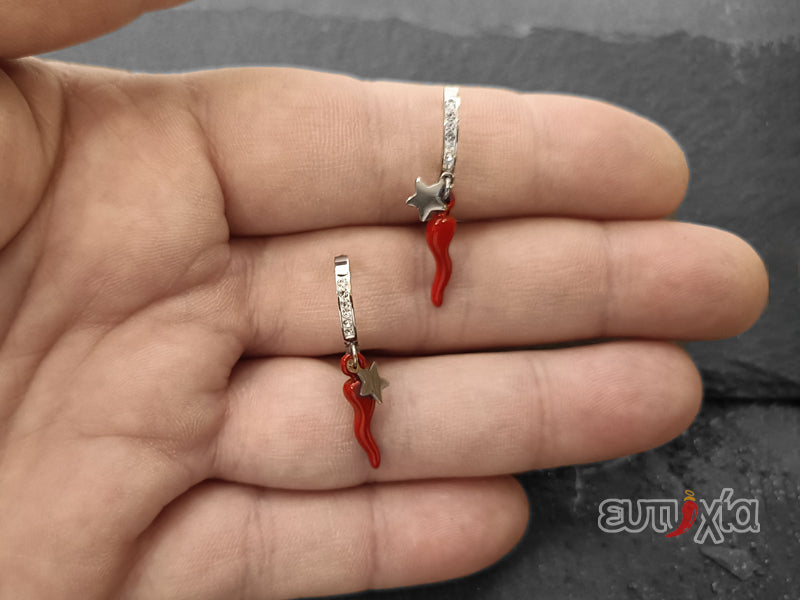 La sua simbologia è diffusa in tutte le civiltà. Avere un corno portafortuna sprigiona fortuna e benessere a tutta la famiglia e le generazioni future.