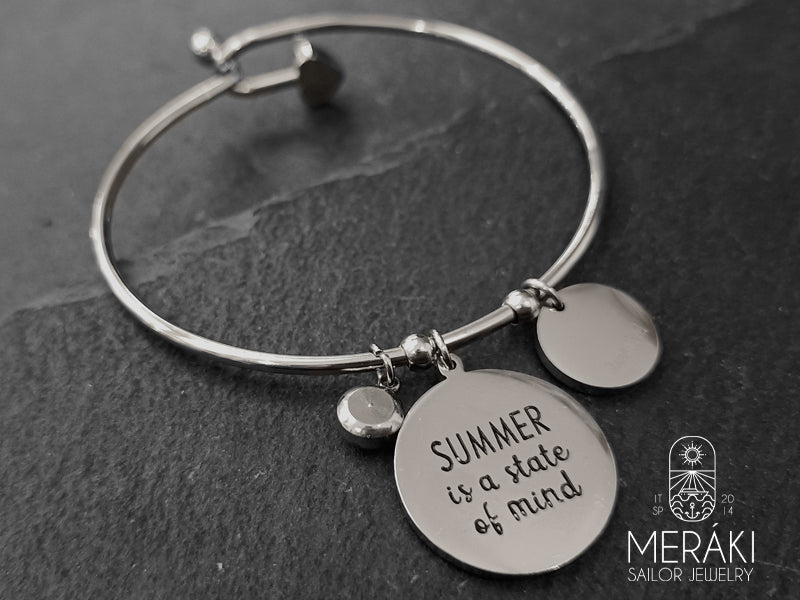 Non importa se fuori piove, c'è la nebbia o tira il vento. Splende sempre il sole per chi ha l'estate dentro.