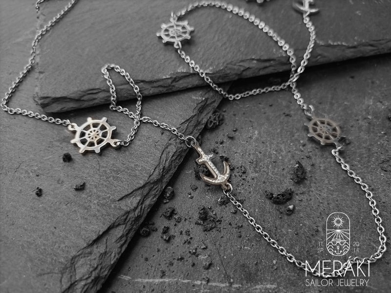 Collana in acciaio Meraki sailor jewelry con ancore e timoni