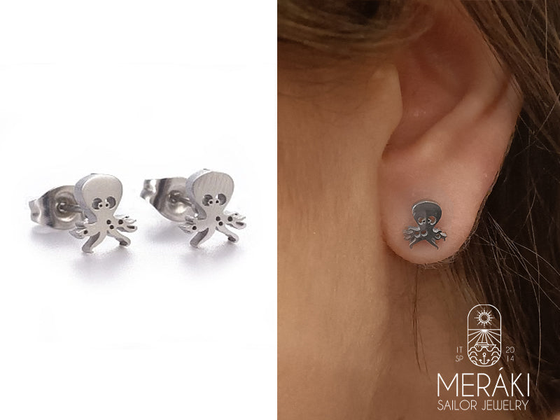 Orecchini a lobo in acciaio con polpetti