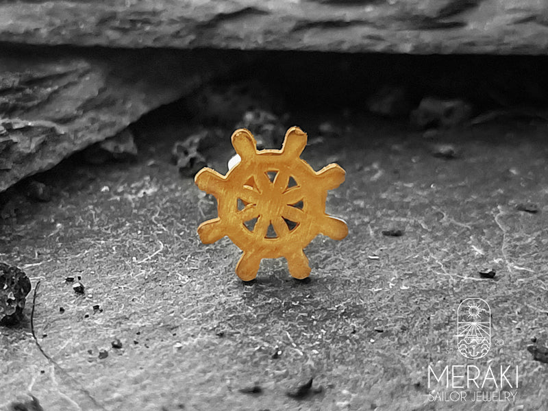 Un design di ispirazione nautica. Porta l'essenza dell'oceano con te ovunque tu vada.