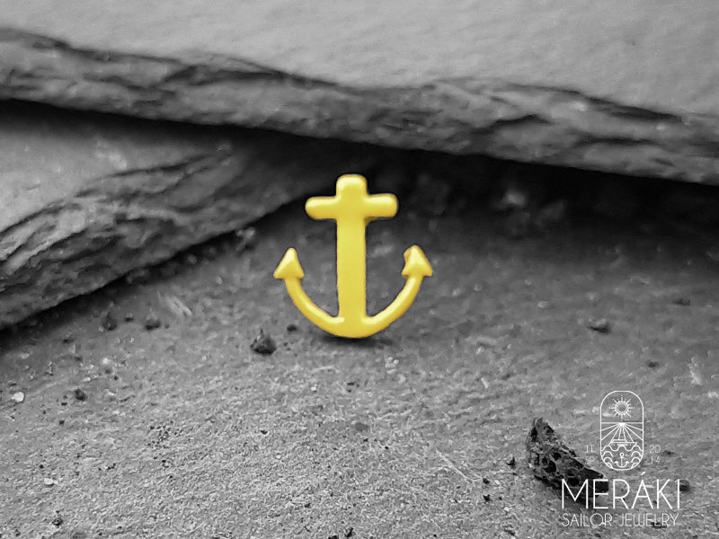 Orecchino in metallo nickel free design ancora gialla fluo