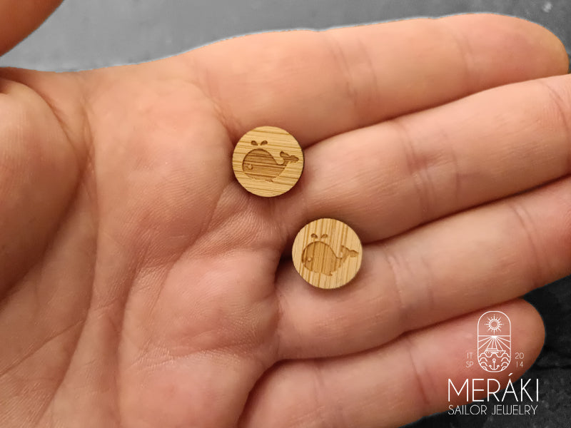 Orecchini Whale balenottera in legno