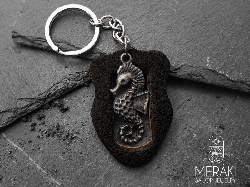 Portachiavi Seahorse scudo in pelle