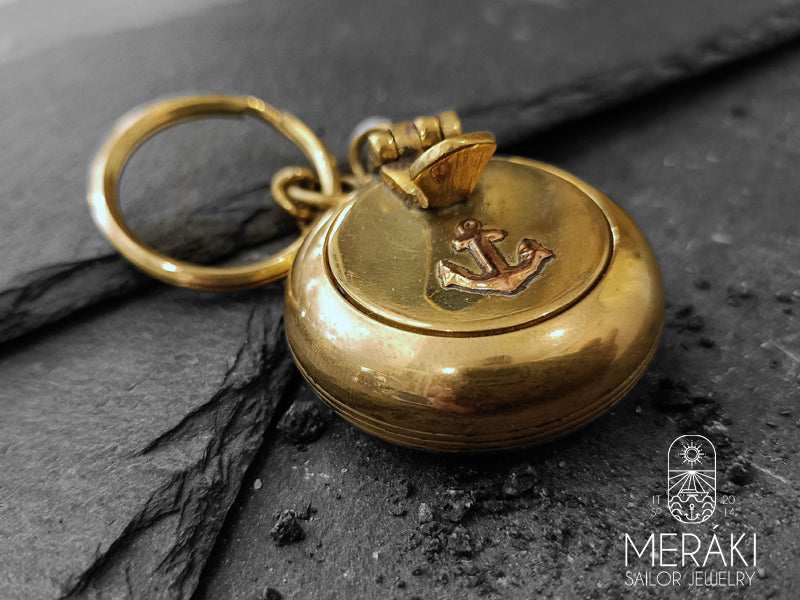 Portachiavi posacenere tascabile Merlin in ottone